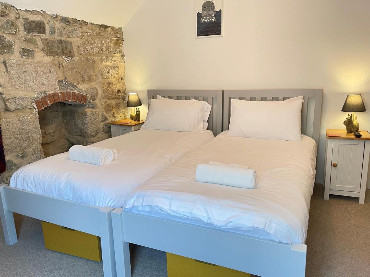 Sixpence Cottage, A Few Steps From The Harbour! Holiday home *
