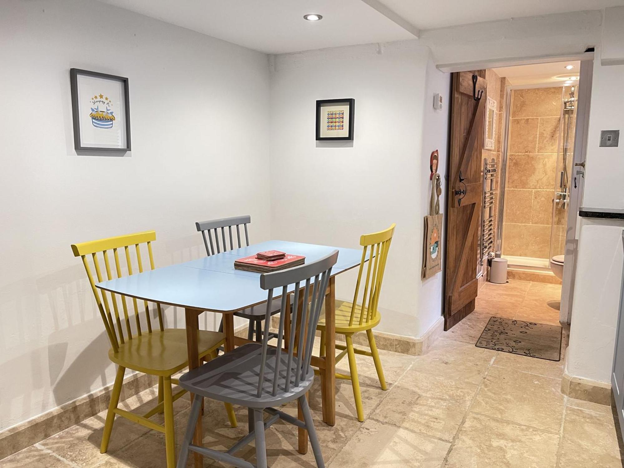 Sixpence Cottage, A Few Steps From The Harbour! Holiday home